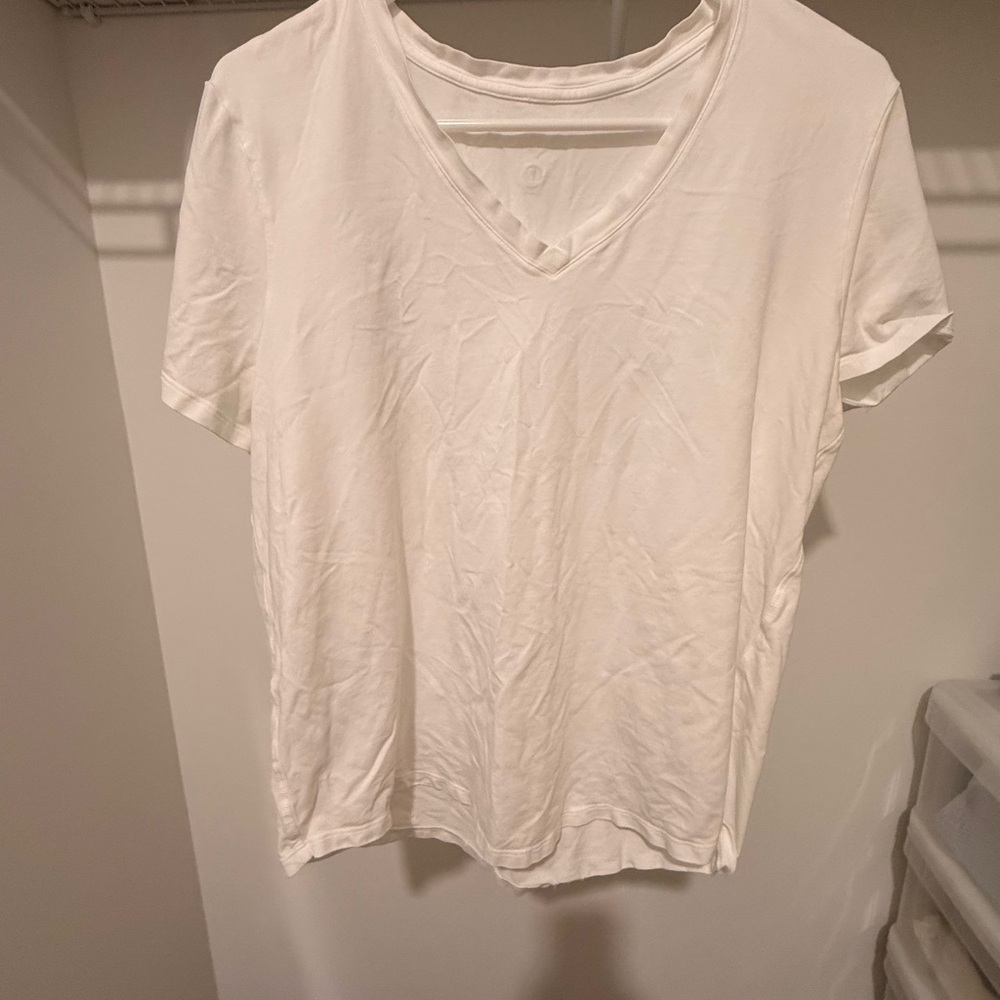 Lululemon V-Neck T-Shirt Size 12 in white
